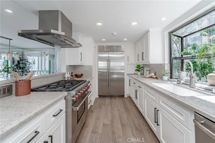 212 Rivo Alto Canal, Long Beach, California 90803