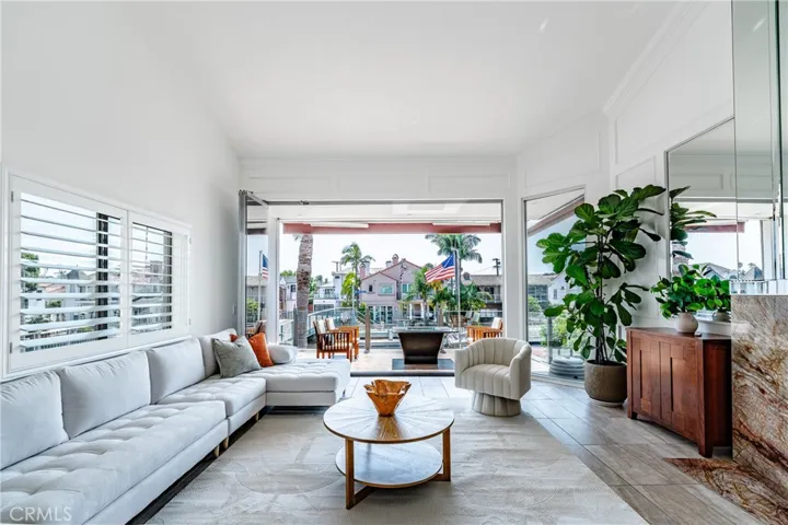 212 Rivo Alto Canal, Long Beach, California 90803