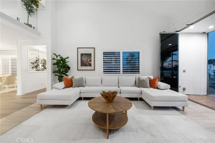 212 Rivo Alto Canal, Long Beach, California 90803