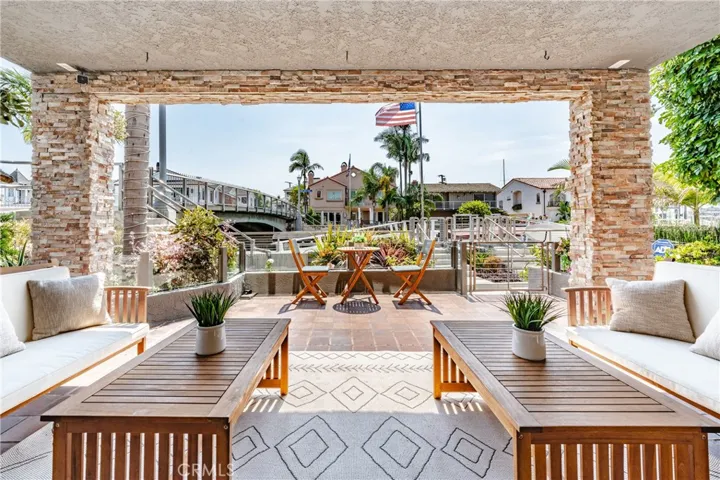 212 Rivo Alto Canal, Long Beach, California 90803