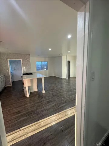 6938 Topeka Drive, Reseda, California 91335