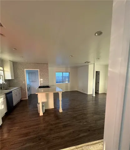 6938 Topeka Drive, Reseda, California 91335