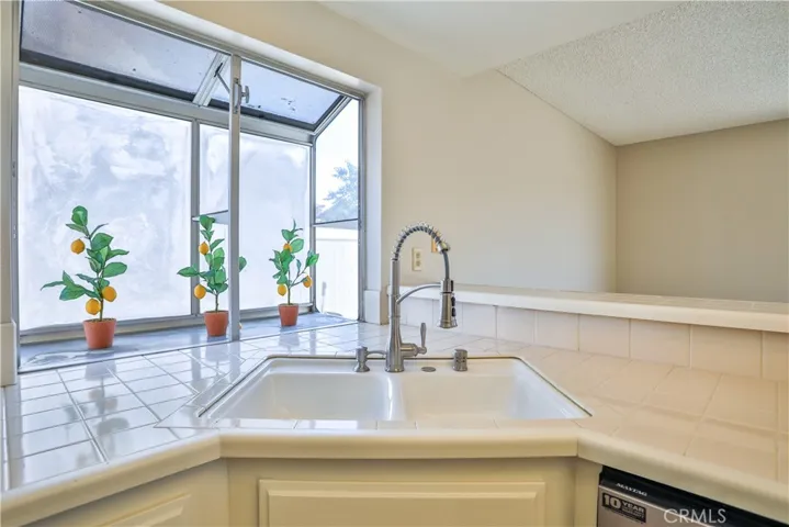 539 Nina Circle, Perris, California 92571
