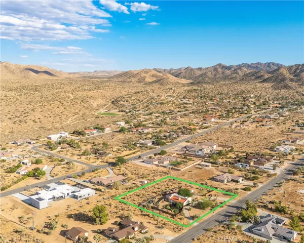 8977 Del Monte Avenue, Yucca Valley, California 92284