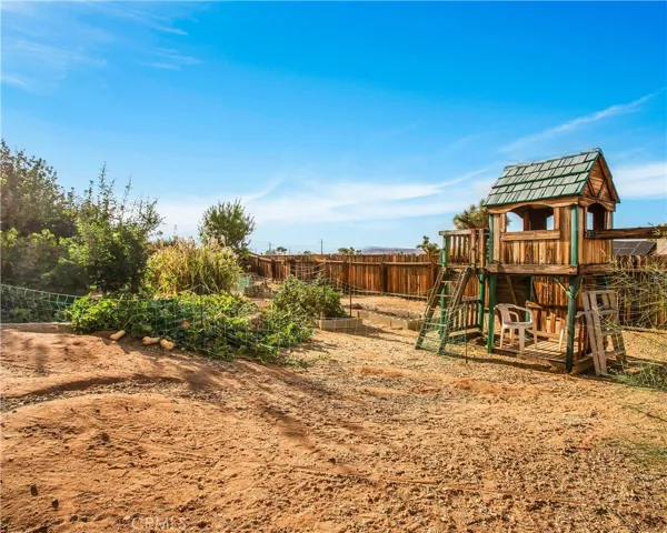 8977 Del Monte Avenue, Yucca Valley, California 92284