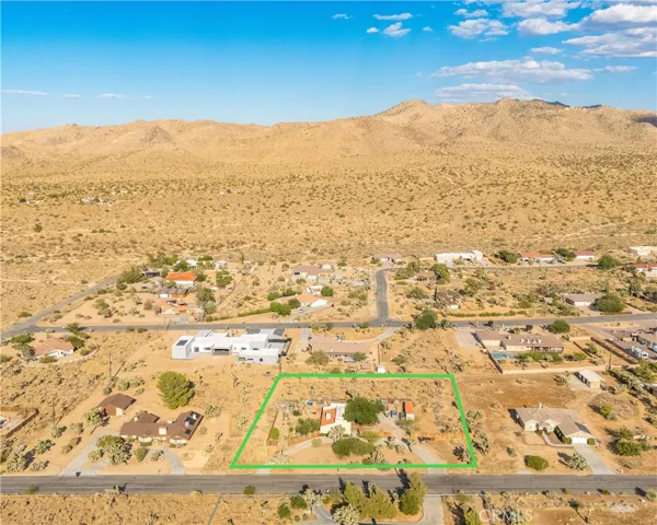 8977 Del Monte Avenue, Yucca Valley, California 92284