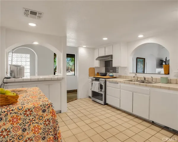 8977 Del Monte Avenue, Yucca Valley, California 92284