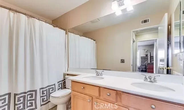 Upstairs Secondary Bathroom.
