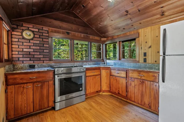 869 San Lorenzo Avenue, Felton, California 95018