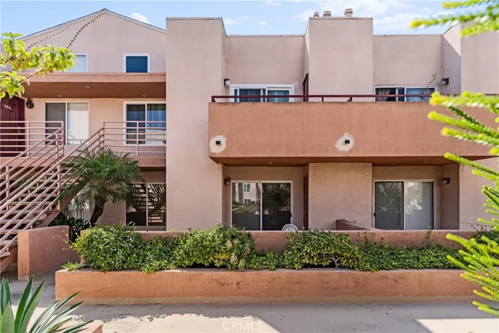 16700 Yukon Avenue 104, Torrance, California 90504
