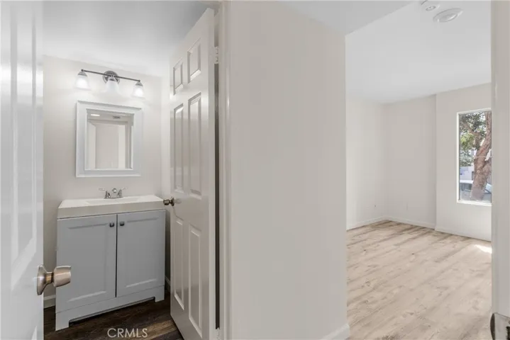 16700 Yukon Avenue 104, Torrance, California 90504