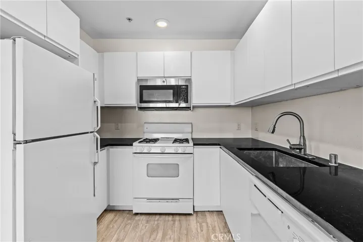 16700 Yukon Avenue 104, Torrance, California 90504