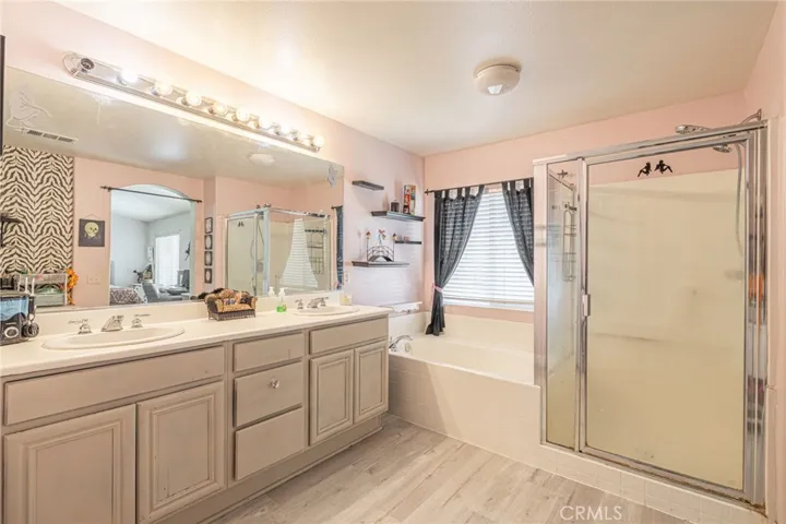 40063 Watford Way, Palmdale, California 93551