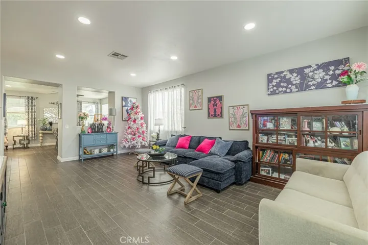 40063 Watford Way, Palmdale, California 93551