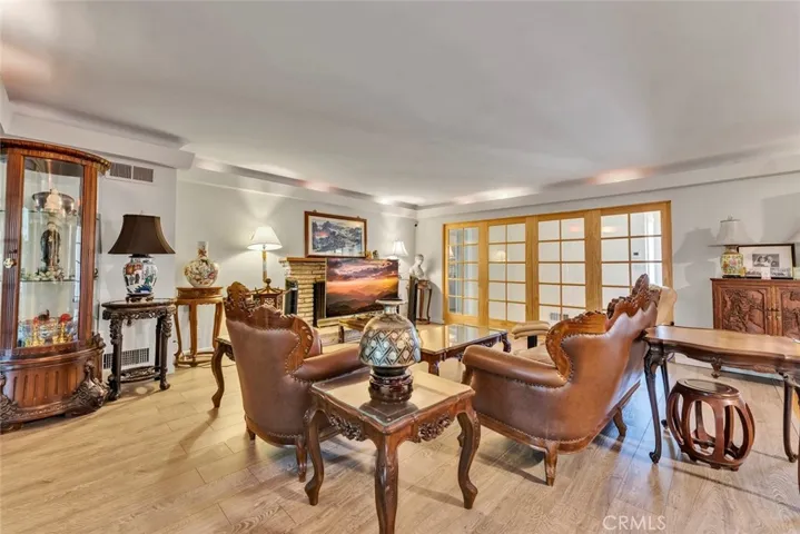 Living room -view 3