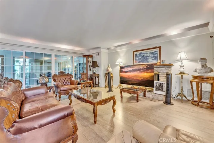 Living room -view 1