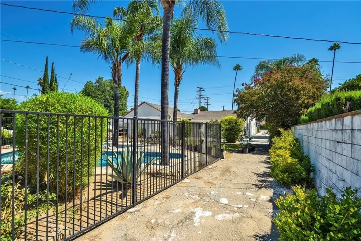 A part of back yard - view 13