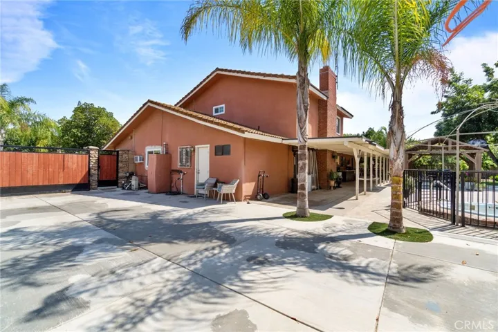 82 N Peach Avenue, Clovis, California 93612