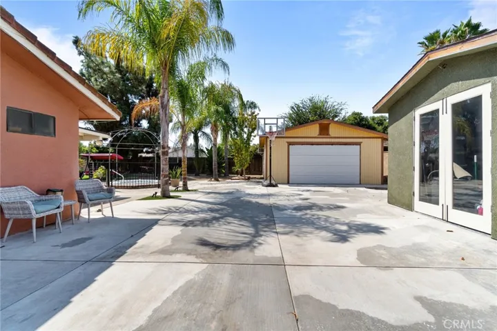 82 N Peach Avenue, Clovis, California 93612