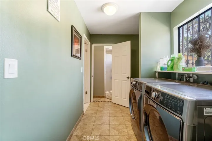 82 N Peach Avenue, Clovis, California 93612