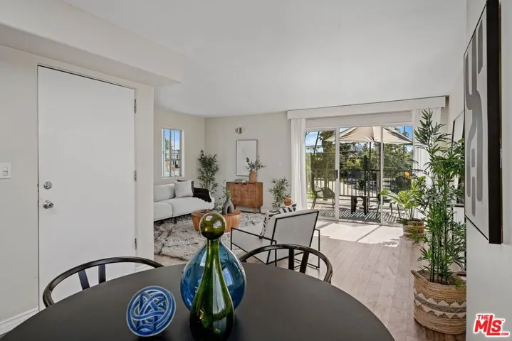 506 Boccaccio Avenue, Venice, California 90291