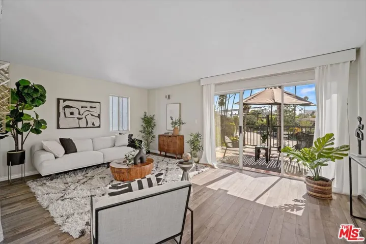 506 Boccaccio Avenue, Venice, California 90291