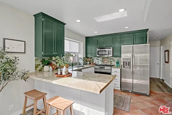 506 Boccaccio Avenue, Venice, California 90291