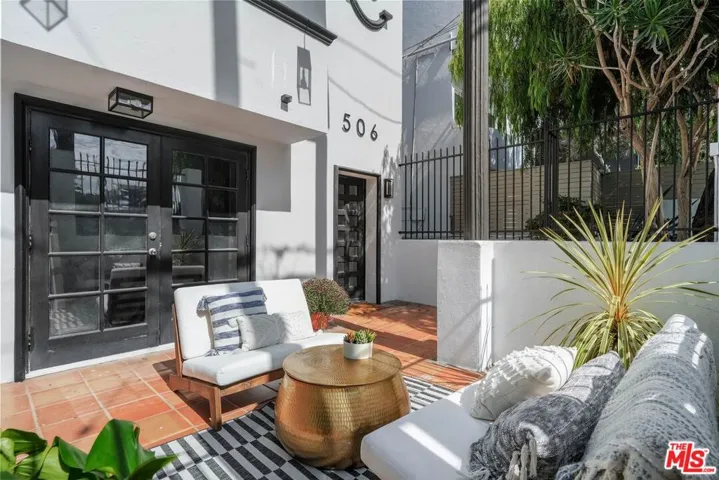 506 Boccaccio Avenue, Venice, California 90291