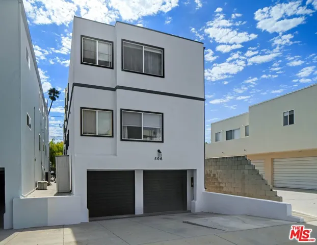 506 Boccaccio Avenue, Venice, California 90291