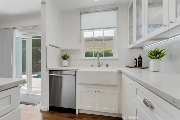 17018 Otsego St, Encino, California 91316