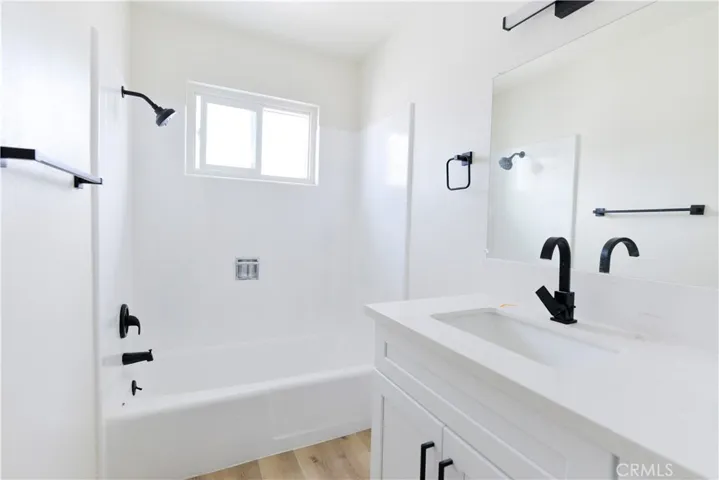 241 Avenida Pelayo 4, San Clemente, California 92672
