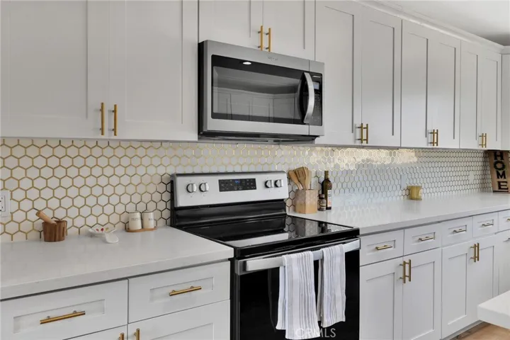 18645 Symeron Road, Apple Valley, California 92307