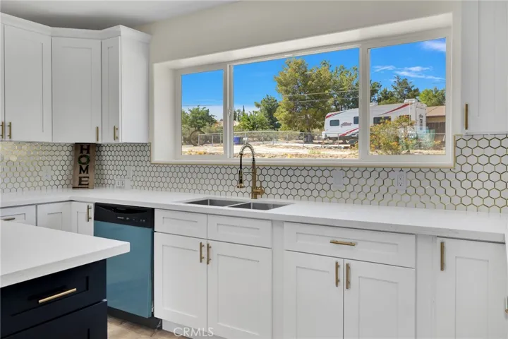 18645 Symeron Road, Apple Valley, California 92307