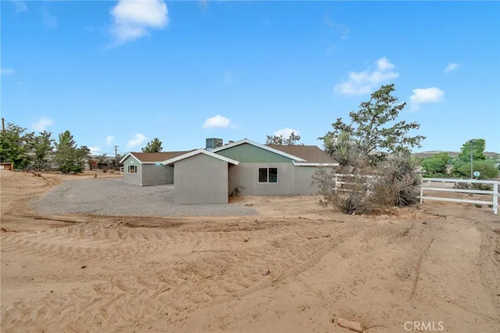 18645 Symeron Road, Apple Valley, California 92307