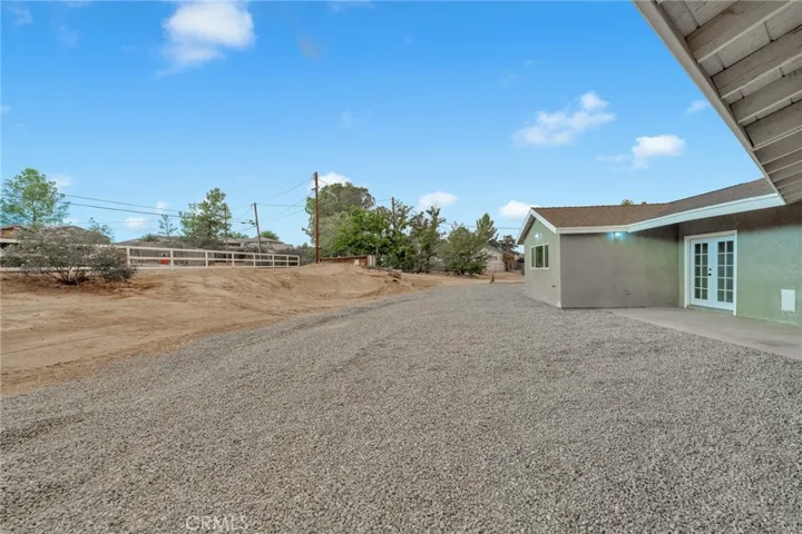 18645 Symeron Road, Apple Valley, California 92307