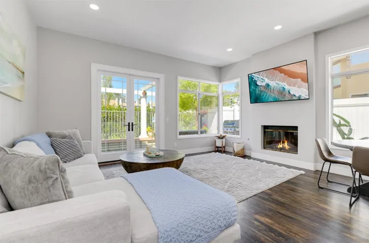 5160 Caminito Exquisito, San Diego, California 92130