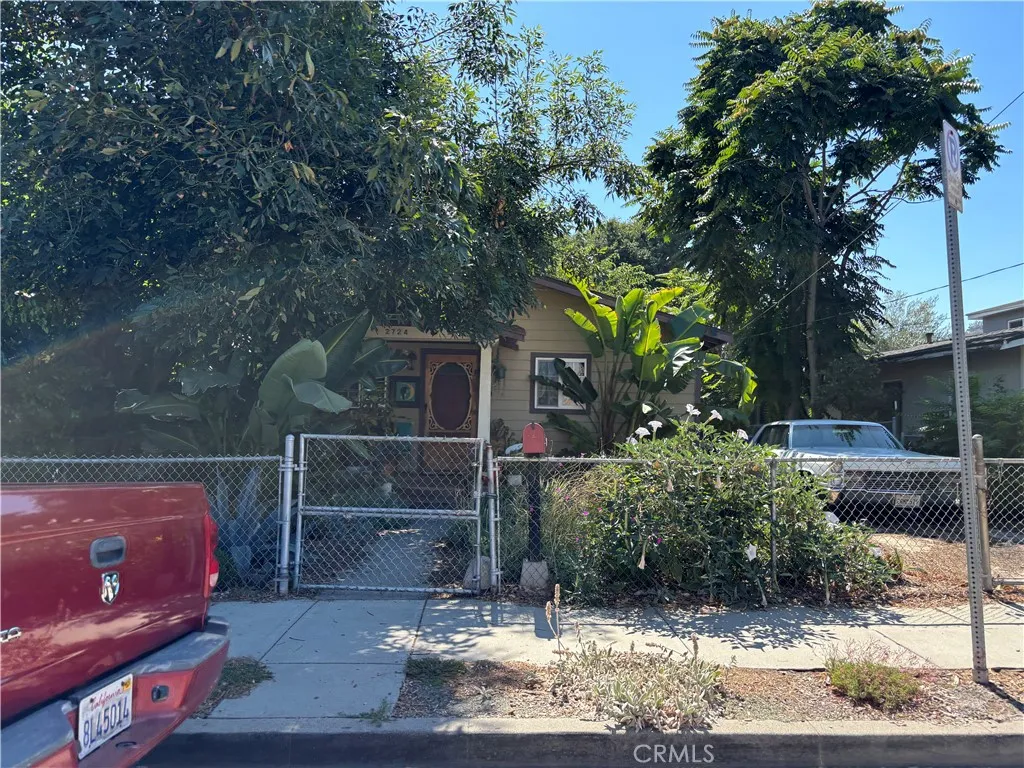 2724 Queen Street, Los Angeles, California 90039 home-pic-10