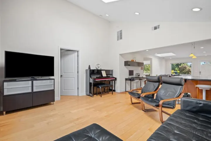 4206 Suzanne Drive, Palo Alto, California 94306
