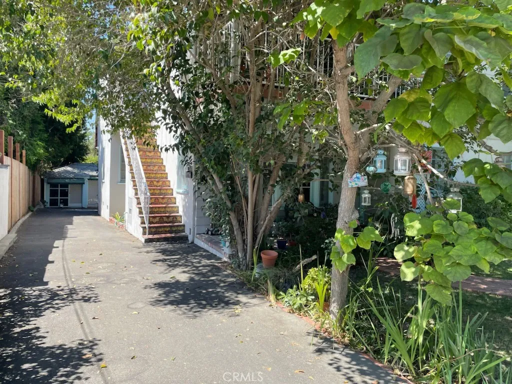 2523 Lyric Avenue, Los Angeles, California 90027 home-pic-34