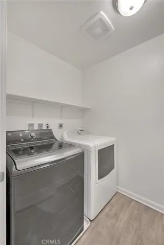 Washer / Dryer Included