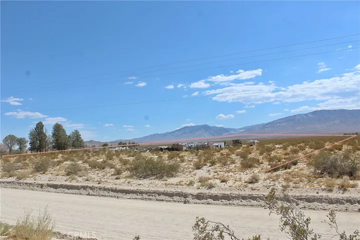 38775 E End Road, Lucerne Valley, California 92356