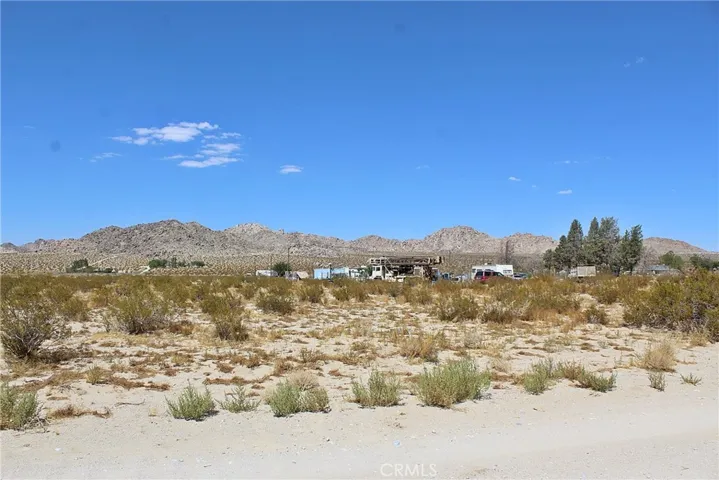 38775 E End Road, Lucerne Valley, California 92356