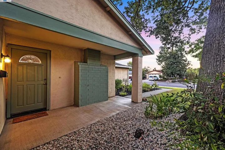 704 Debra St., Livermore, California 94550