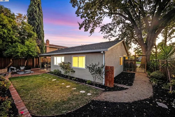 704 Debra St., Livermore, California 94550
