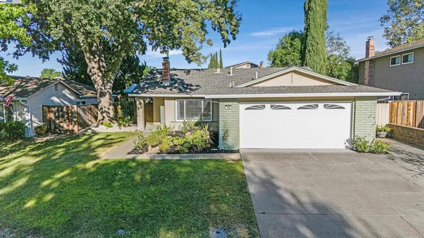 704 Debra St., Livermore, California 94550