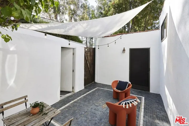 3501 Loma Lada Drive, Los Angeles, California 90065