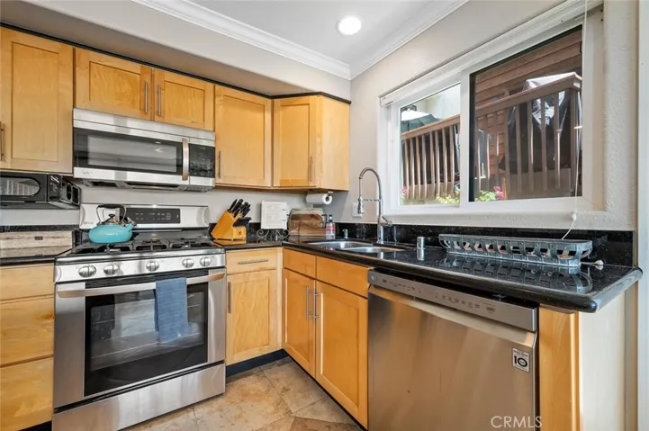 174 Cliff Drive F, Laguna Beach, California 92651