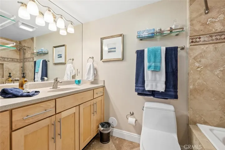 174 Cliff Drive F, Laguna Beach, California 92651