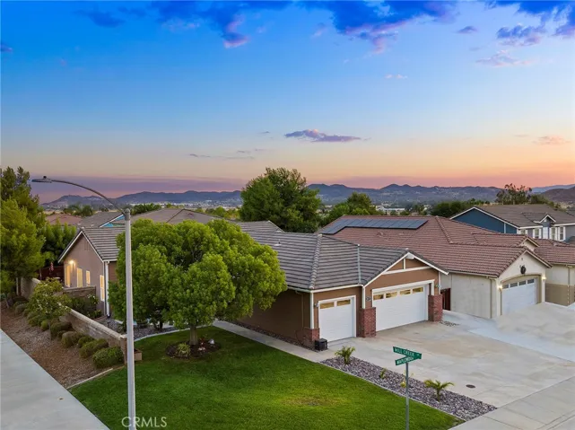 28727 Maplewood Drive, Menifee, California 92584