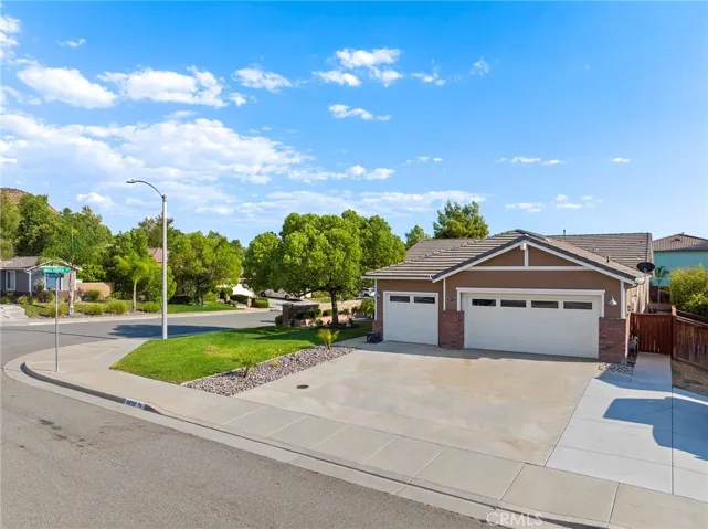 28727 Maplewood Drive, Menifee, California 92584